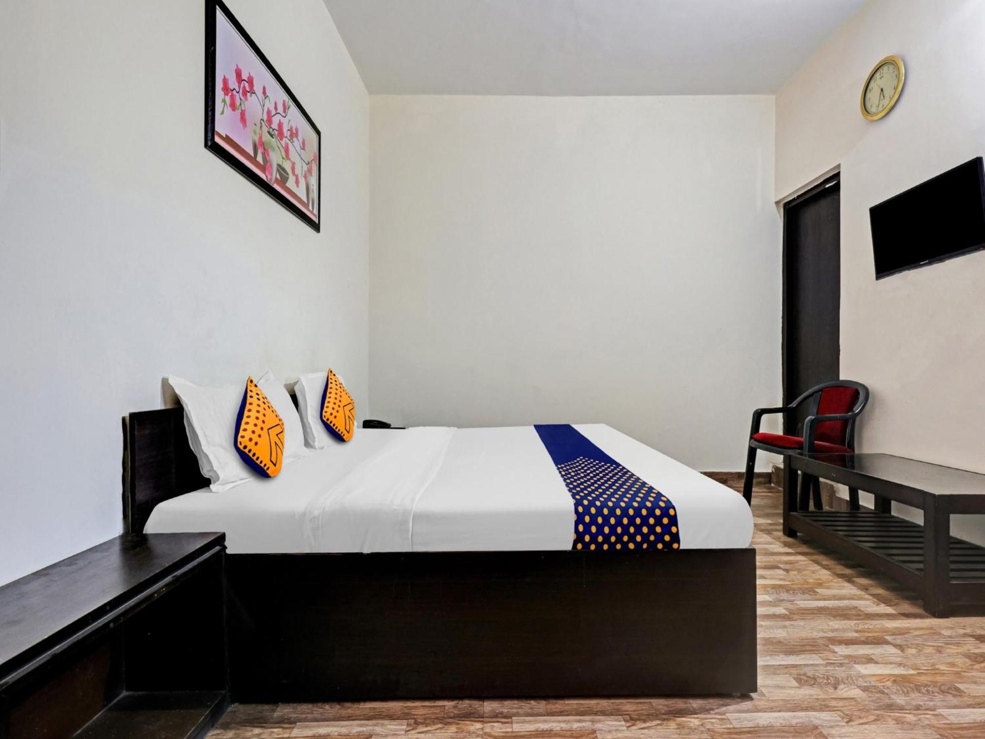 Spot On 81167 Hotel Asdr Rudrapur Extérieur photo
